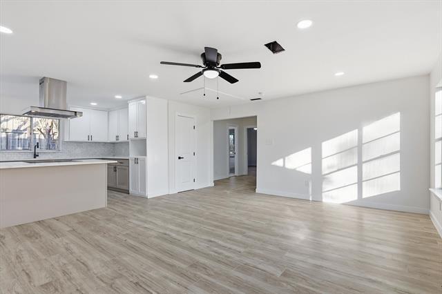 Photo - 405 Jannie St