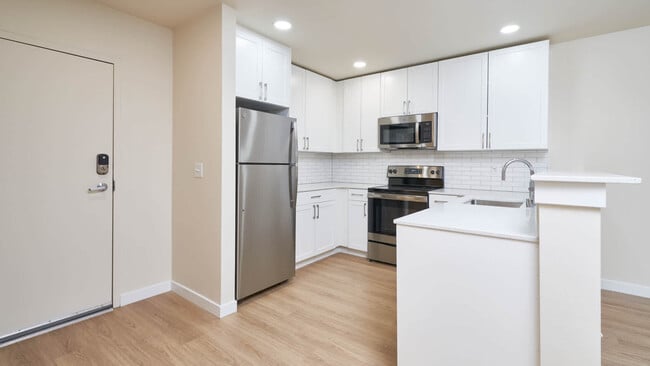 Kitchen with Stainless Steel Appliances - Rianna