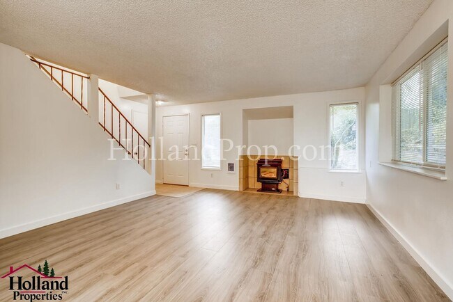 Photo - Edgefield 223/225-Rau Unit 225