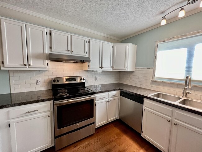 Photo - 33 Lake Dr Townhome