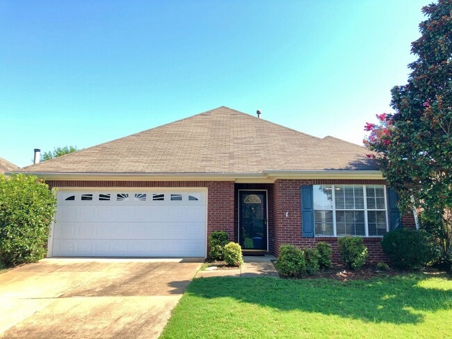 Building Photo - Prattville Home