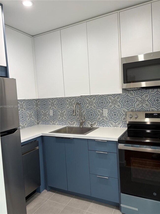 Photo - 6855 NE 5th Ave Unit B