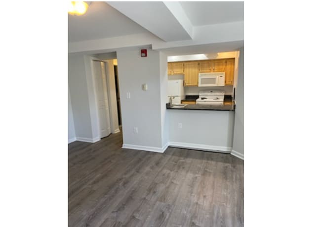Building Photo - 111 Jersey St Rental
