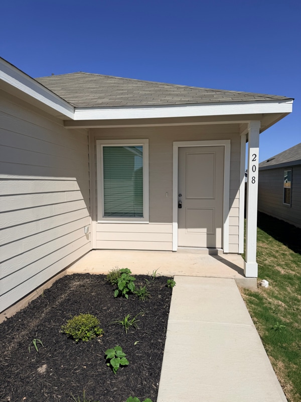 Photo - 208 Skyfire St