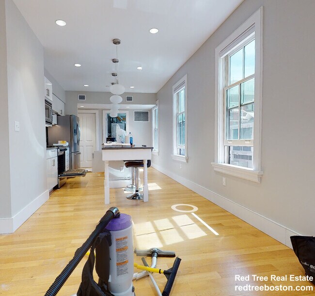 Photo - 40 Bow St Unit 1