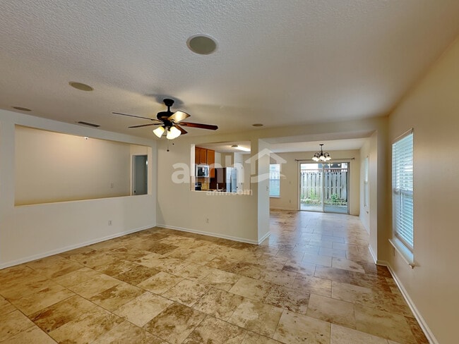 Photo - 777 Rembrandt Ave