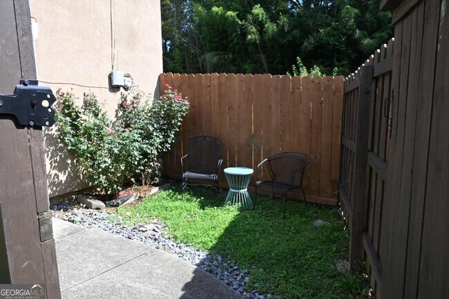 Photo - 994 Overbrook Cir Unit 1