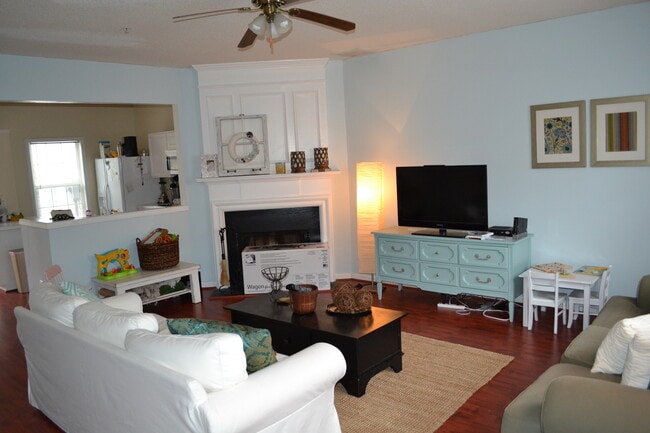Photo - 1080 Whitestone Rdg