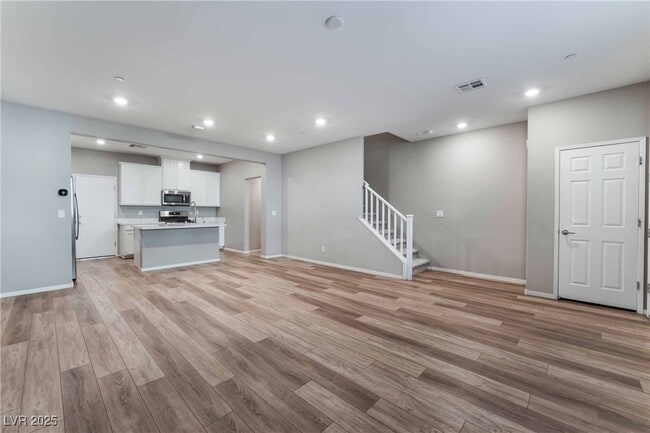 Photo - 25 Alamere Falls Dr