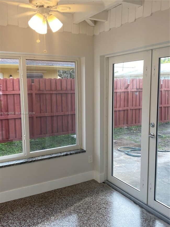 Photo - 9435 SW 39th St