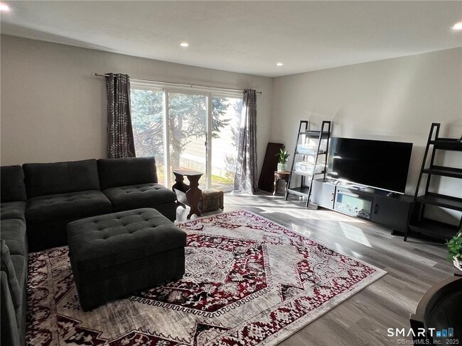 Building Photo - 47 Olcott Way Unit 47