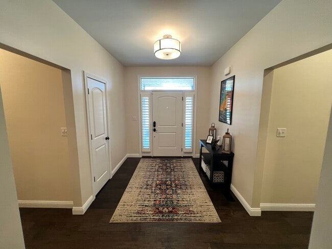 Photo - 108 Naturesview Ct