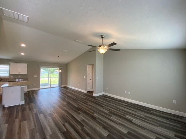 13 Poplar Ln