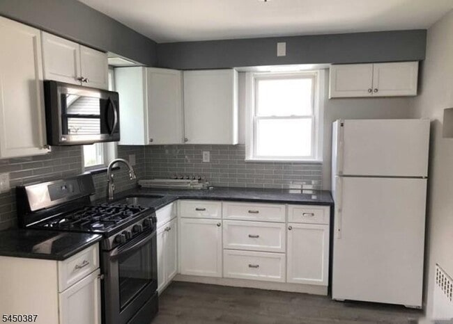 Photo - 166 Carmita Ave