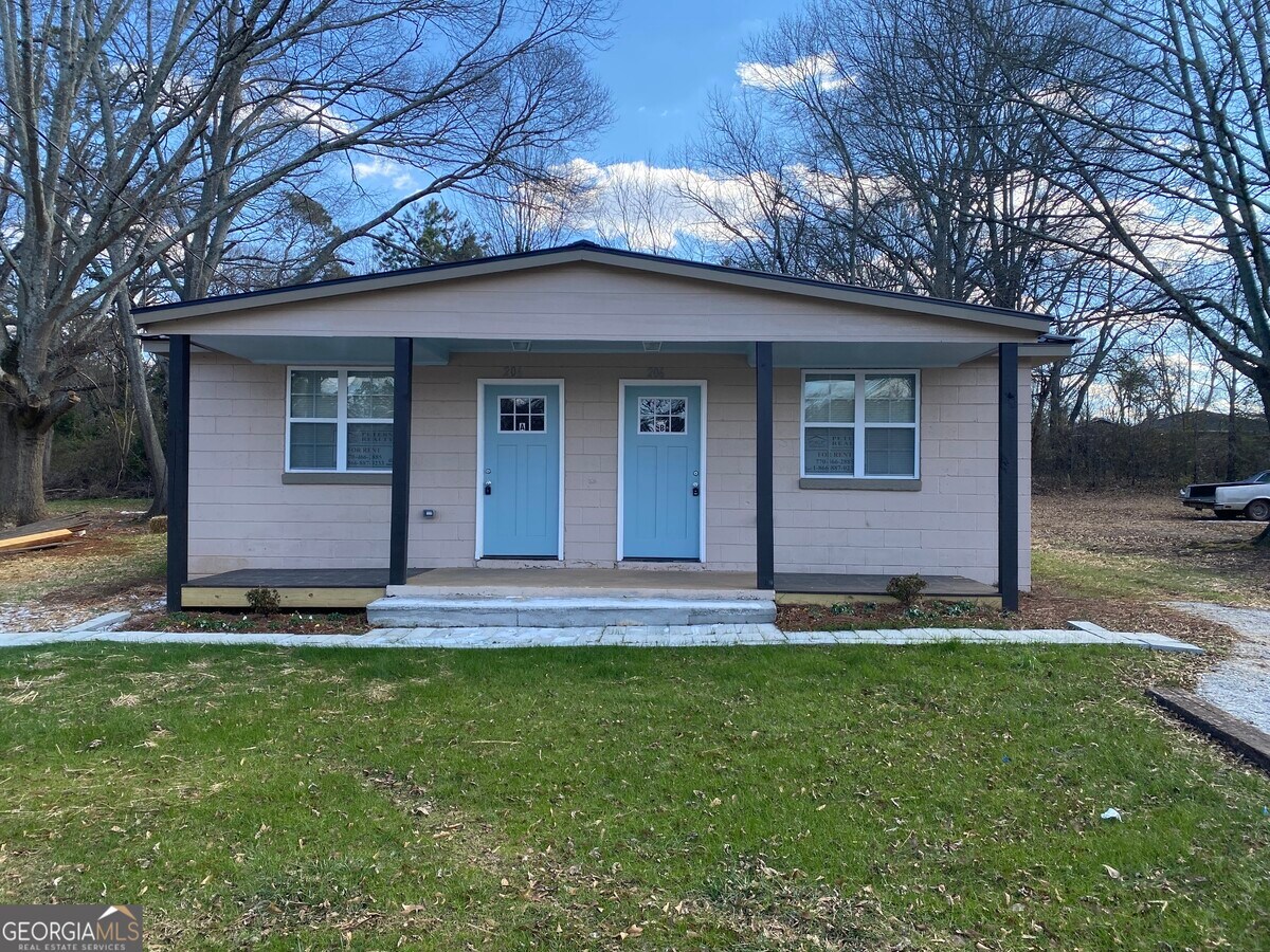 Photo - 206 Sorrells St