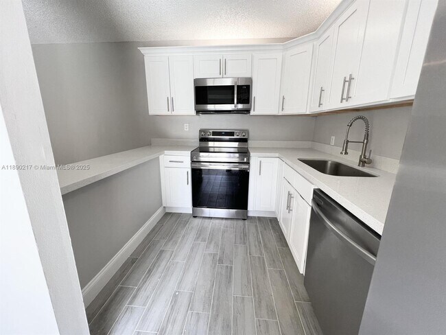 Photo - 1415 14th Ct