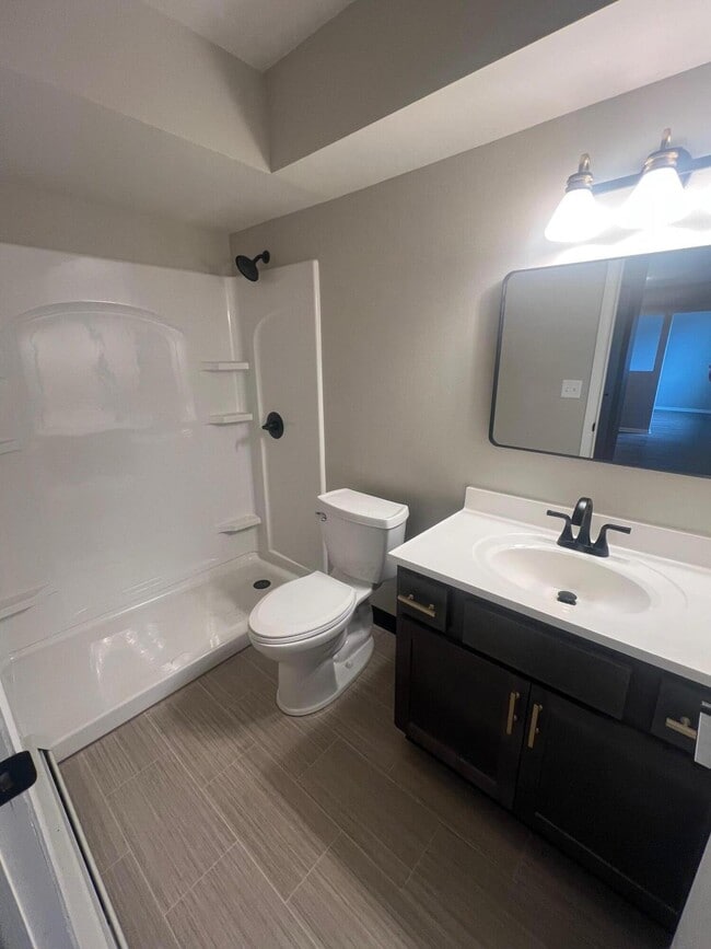 Photo - 121 W 2nd St