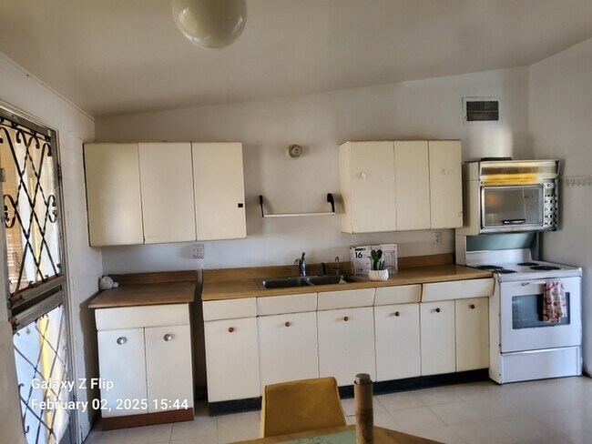 A charming house w/ 2 beds and 1 bath in S... - A charming house w/ 2 beds and 1 bath in S...