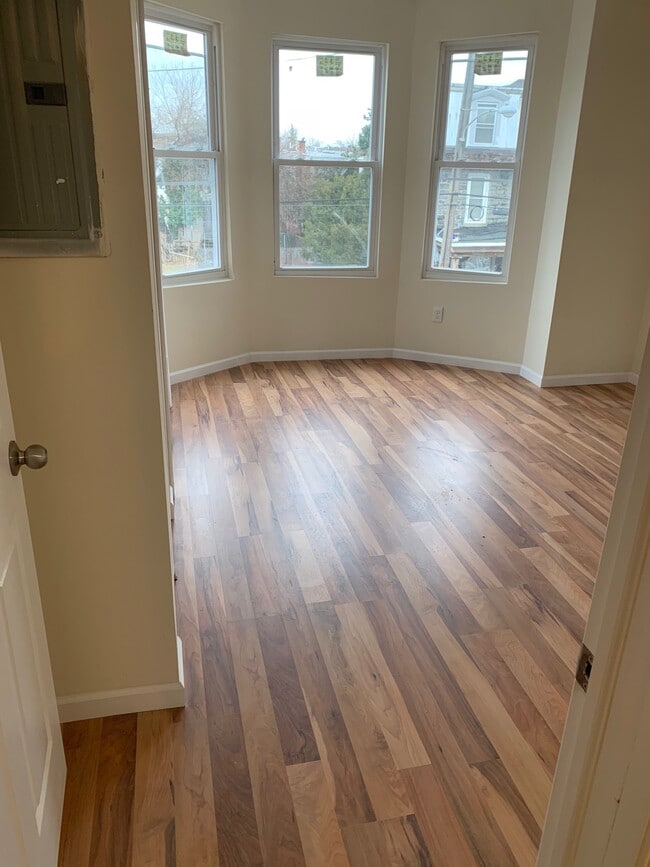 Building Photo - 4840 N Camac St Unit 2 Rental