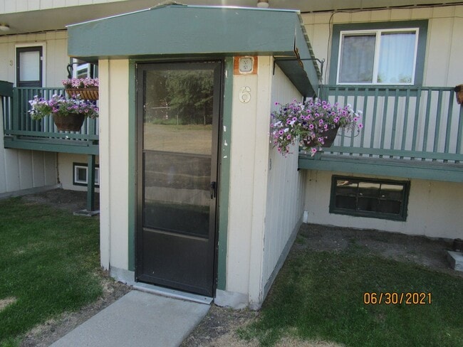 Photo - Cute 1 bed, 1 bath apartment in town for rent! No Pets/No Smoking Unit #6