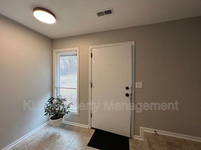 Photo - 3805 Maquoketa Dr