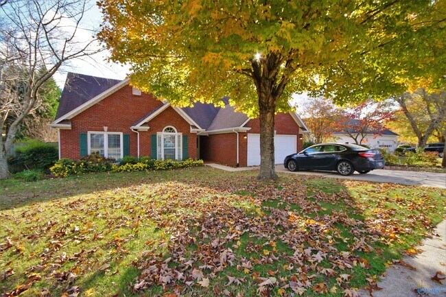 Photo - 115 Markum Ln