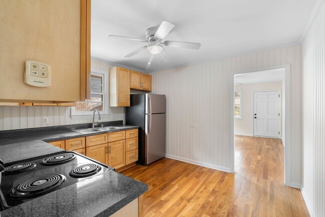 Photo - 1036 Seymour Ave
