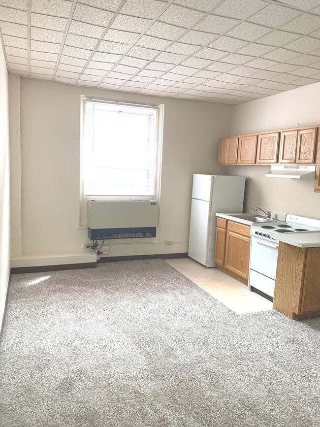 Photo - 1233 Marshall / 1222-36 Cass