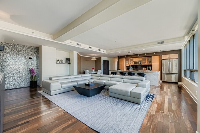 Photo - 675 President St