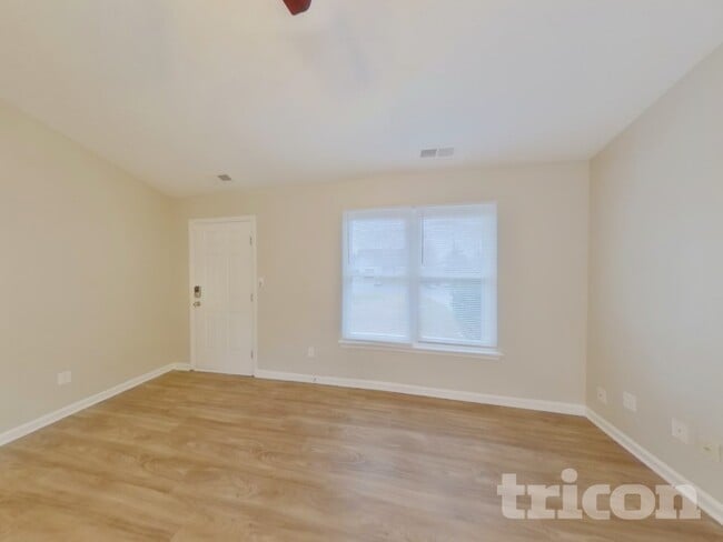 Photo - 4312 Windjammer Ct SW