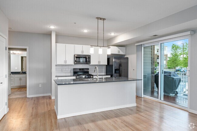 2BR,2BA - 1215SF - Kitchen