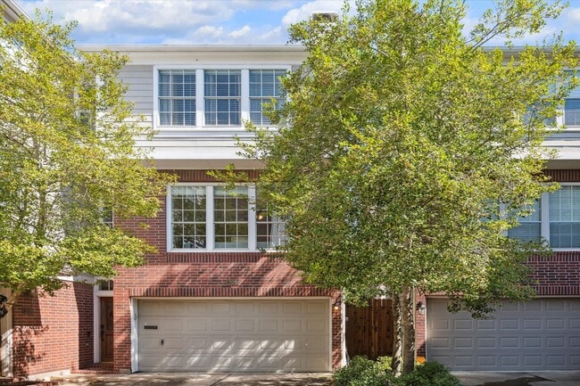 Photo - 808 Asbury St