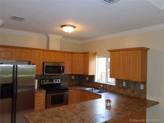 Photo - 208 SW 15th Pl