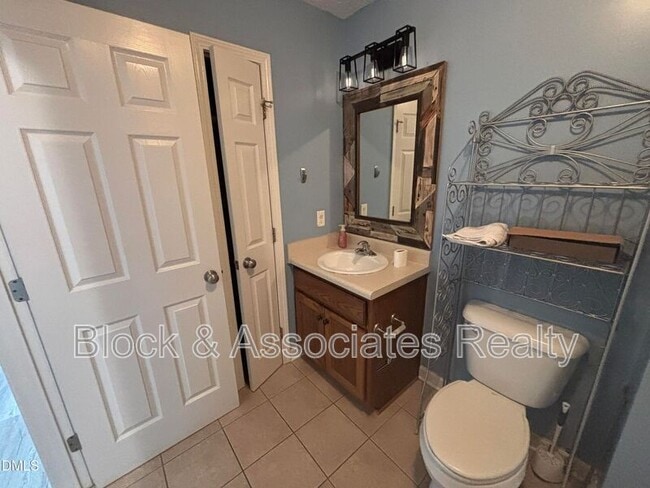 Photo - 2228 Stornoway Ct
