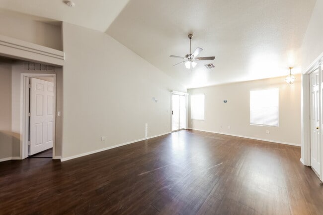 Photo - 12738 W Redfield Rd