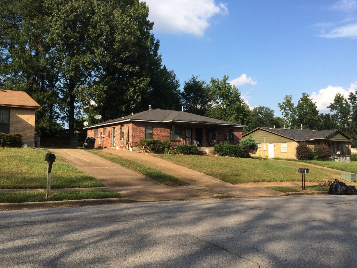 Photo - 2182 Durham Ave
