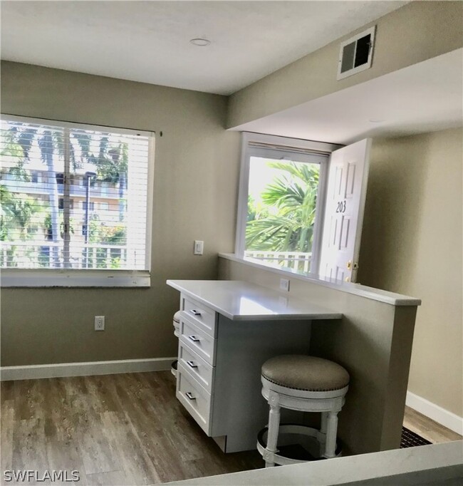 Photo - 3032 Sandpiper Bay Cir Unidad G203 Rental