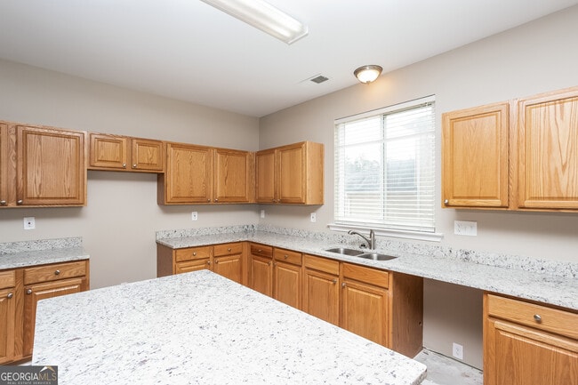 Photo - 475 Brookford Ct