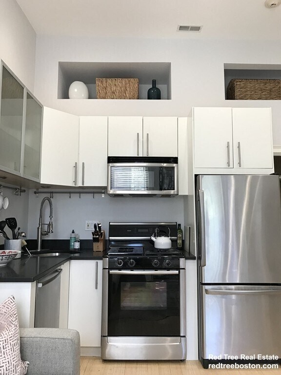 Photo - 290 Columbus Ave Unit 5