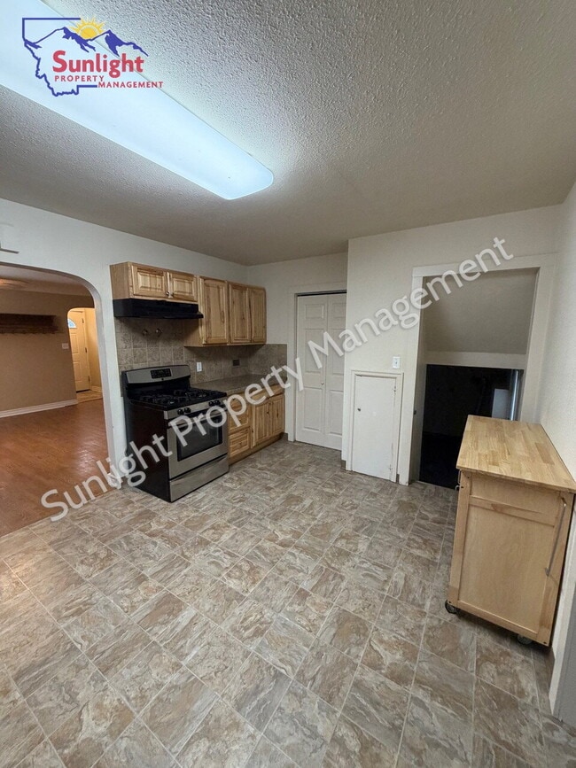 Photo - 2 Bed / 1 Bath Home Near Hospital, Airport & Downtown Billings