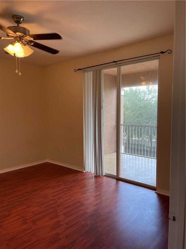 Photo - 6842 W Sample Rd Unidad 6842