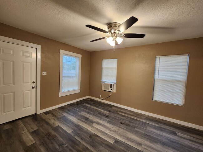 Photo - 1441-1443 Bolivar St Unit Bolivar St. 1443