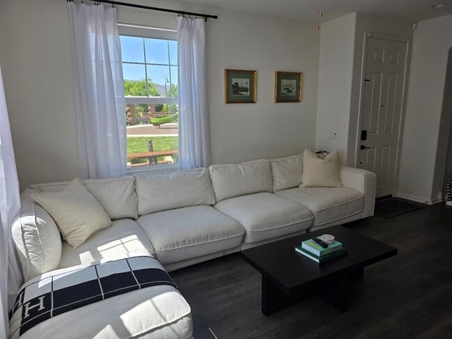 Photo - Gorgeous NEW townhome in West Murrieta wit...