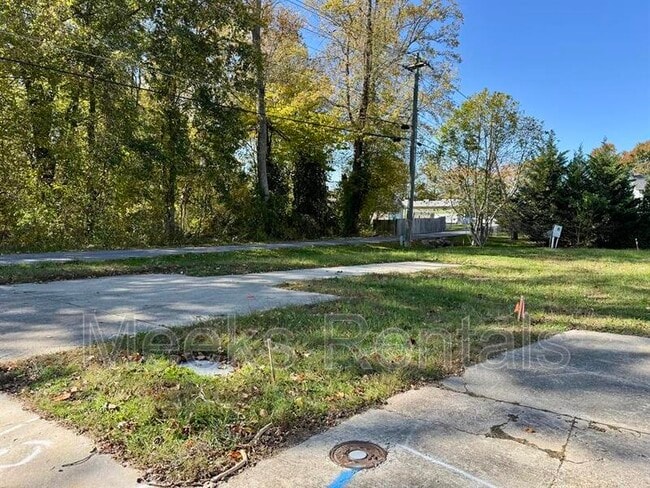 Building Photo - 9 Riddle MHP