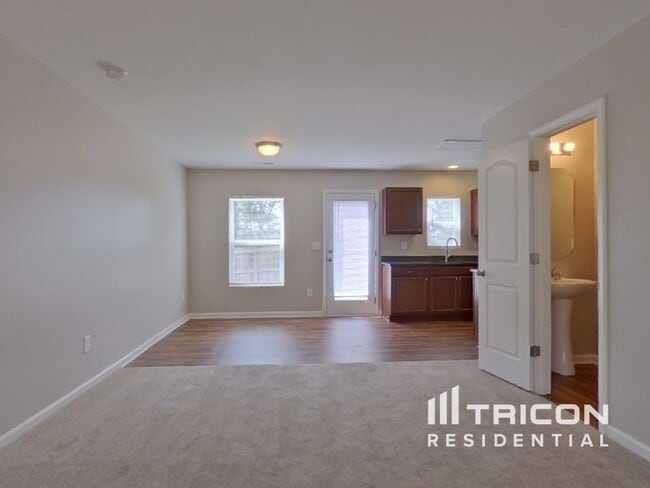 Photo - 151 Autumn Woods Dr