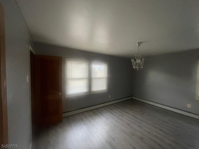 11 Welland Ave