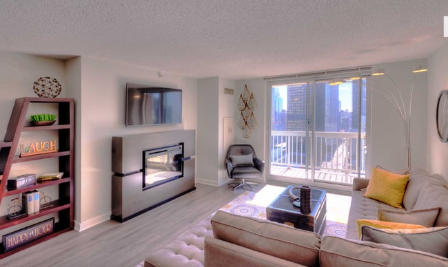 Photo - 535 N State St