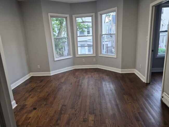 Photo - 8 William St Unit 2