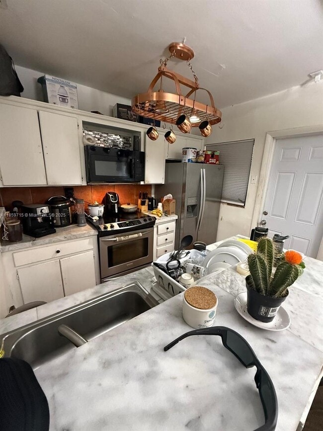 Photo - 3 bedroom in Miami Spring FL 33166