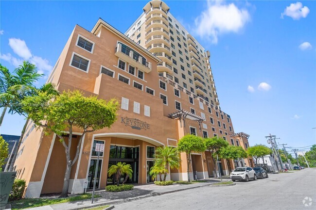 Building Photo - 4242 NW 2nd St Unit 1213 Rental